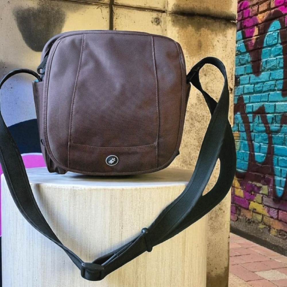 PacSafe Travel Security Metrosafe 200 Anti Theft Gear Crossbody Bag Brown P8001